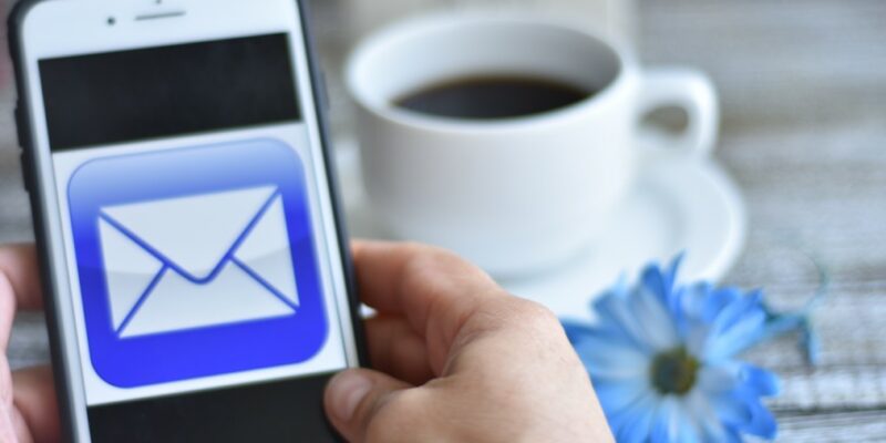 envoyer un mail à un smartphone