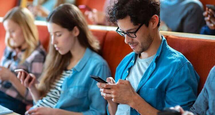 téléphones étudiants